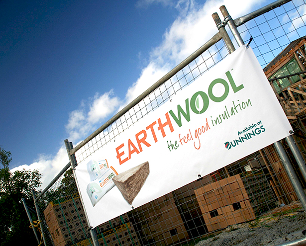 Knauf Earthwool Outdoor Banner